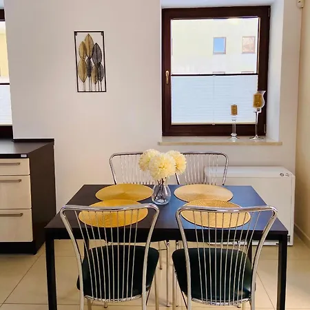 Marina アパート サルビノボ